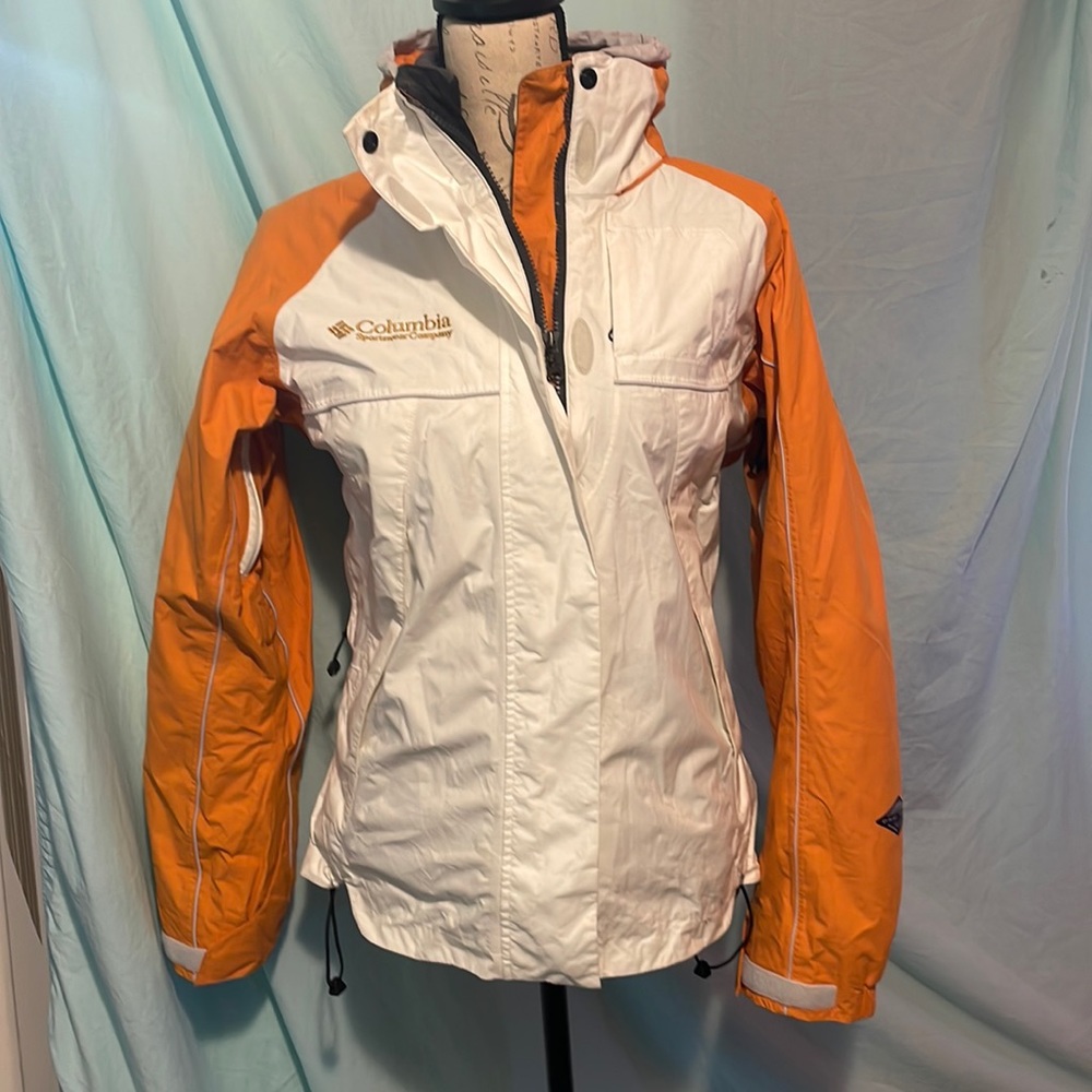 COLUMBIA TITANIUM ski jacket with fleece liner sz M white and orange